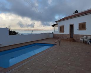 Piscina de Casa adosada en venda en Arucas amb Terrassa, Piscina i Balcó