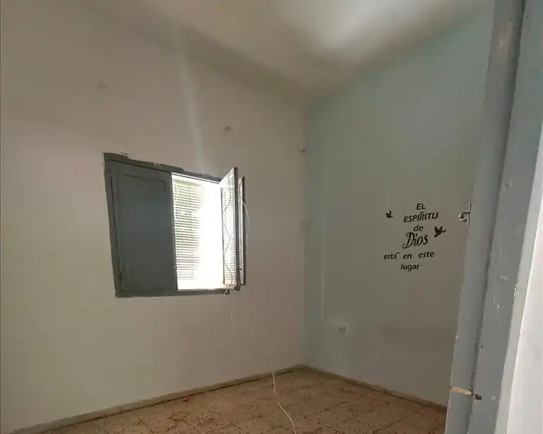 Schlafzimmer von Erdgeschoss zum Verkauf in  Almería Capital
