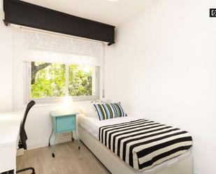 Bedroom of Flat to share in  Madrid Capital  with Air Conditioner and Terrace