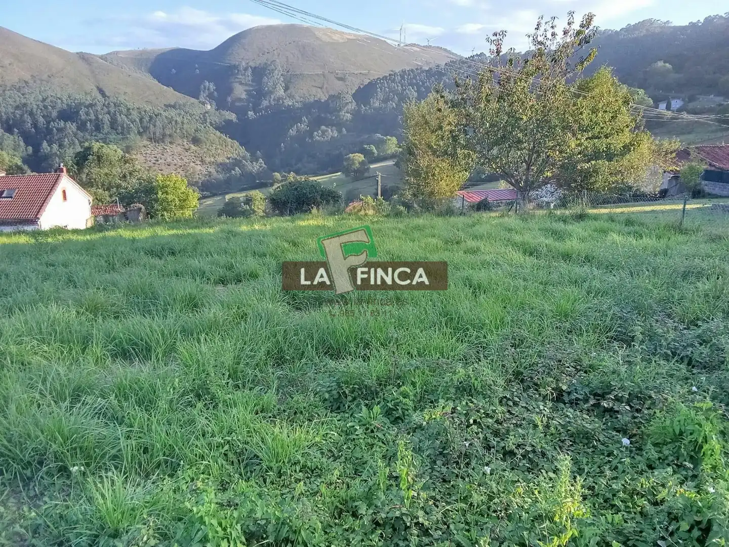 Residencial en venda a LA PERAL POLIGONO 16, Illas