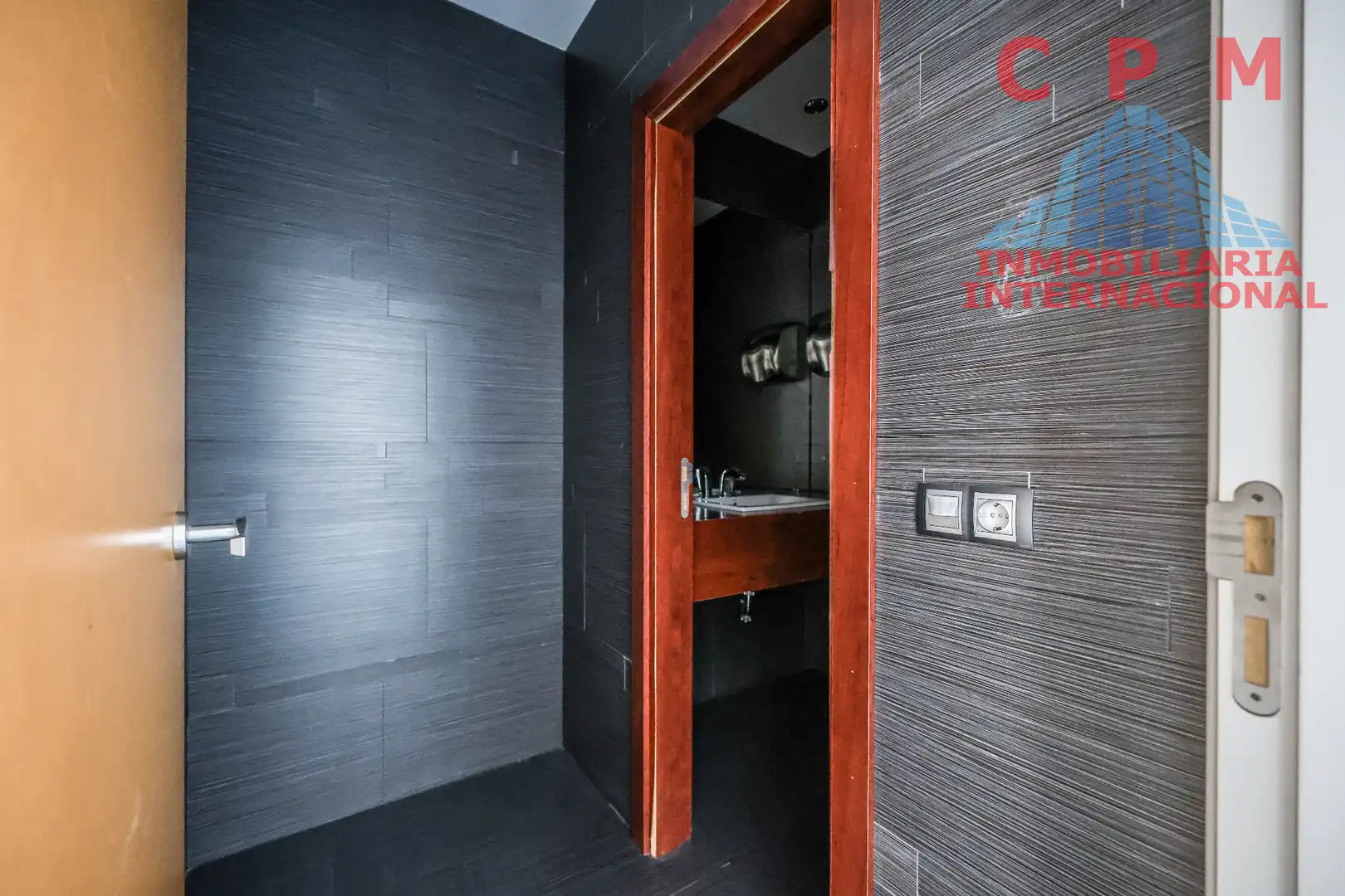 Badezimmer von Fabrikhallen zur Miete in Alcorcón mit Heizung und Alarm