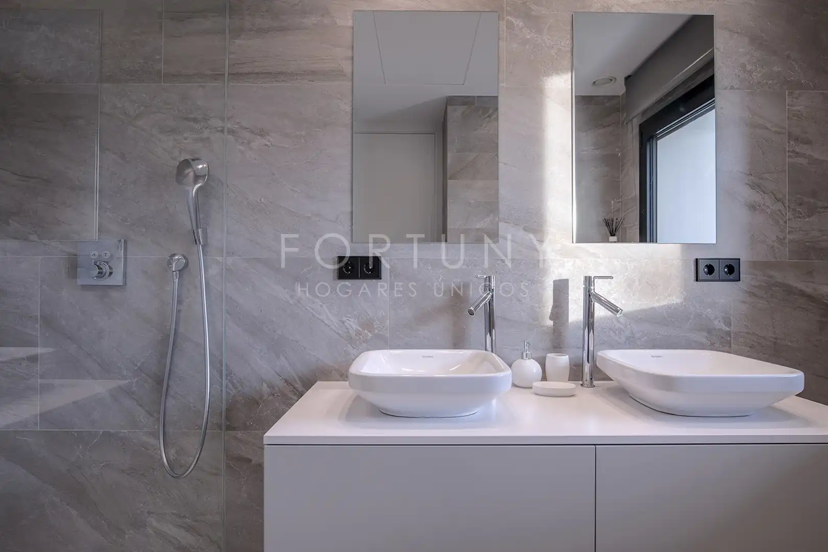 Baño de Casa o chalet en venta en Marbella con Aire acondicionado, Calefacción y Jardín privado