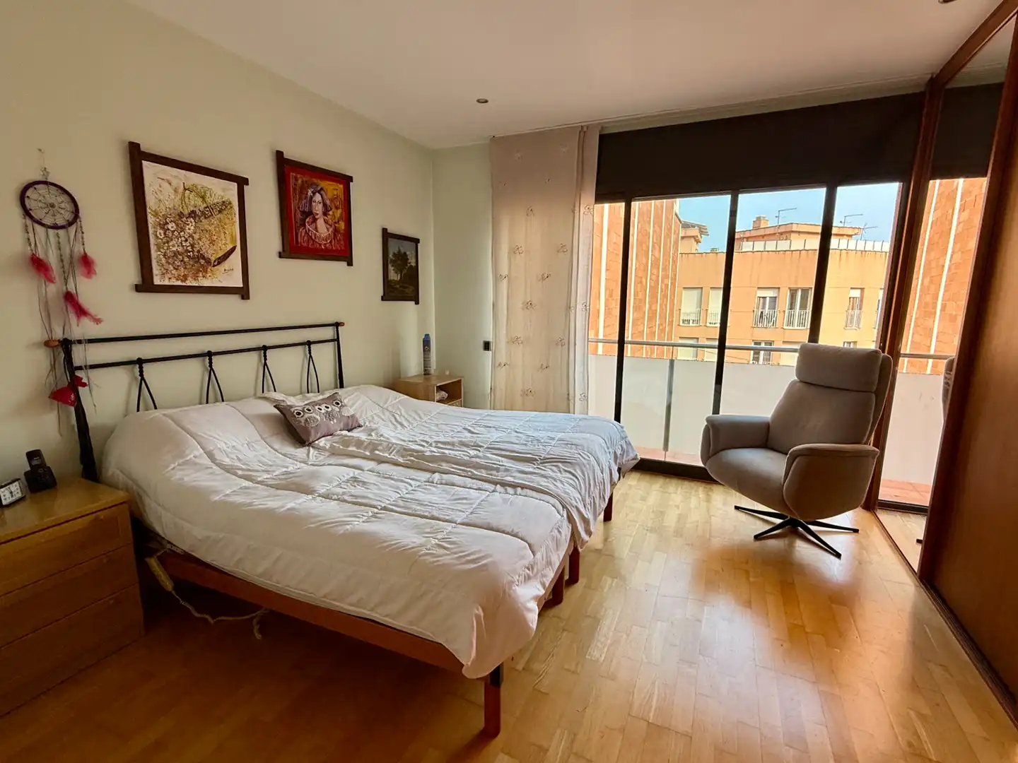 Dormitori de Casa adosada en venda en Barcelona amb Aire condicionat, Calefacció i Jardí privat