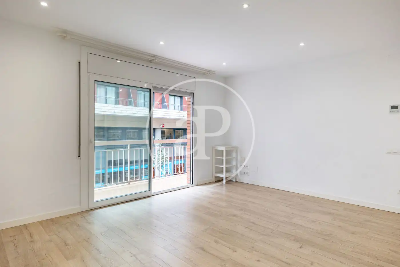 Vista exterior de Piso en venta en Les Corts