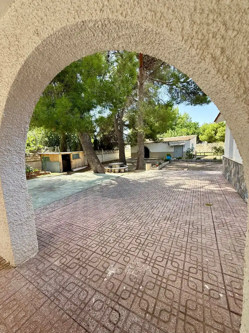Parking de Casa o chalet en venta en Villena con Calefacción, Jardín privado y Trastero