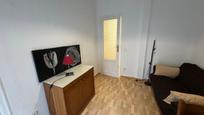 Living room of Flat to rent in  Madrid Capital  with Air Conditioner, Furnished and Washing machine