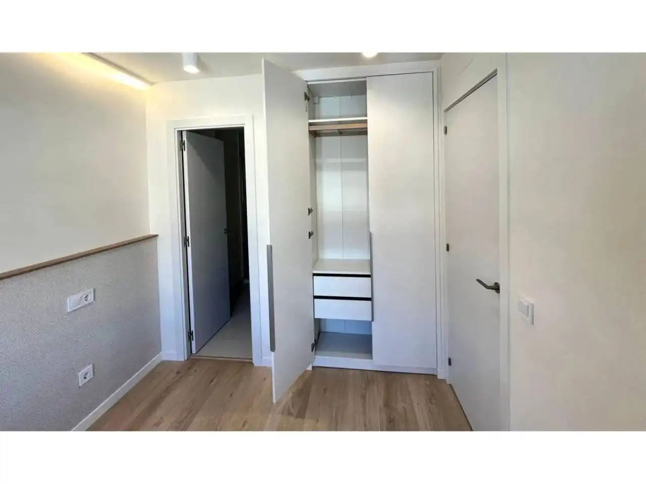Schlafzimmer von Wohnung zum Verkauf in Sant Joan Despí mit Klimaanlage, Heizung und Parkett