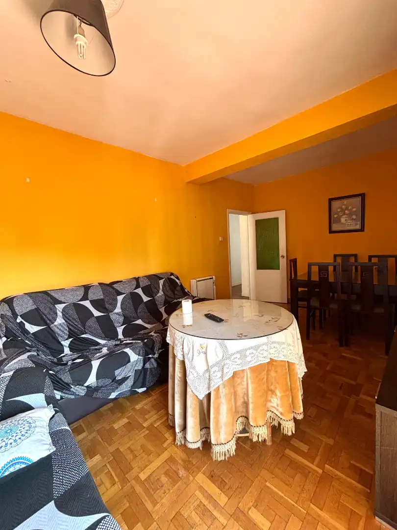 Sala d'estar de Pis de lloguer en Plasencia amb Moblat, Forn i Rentadora