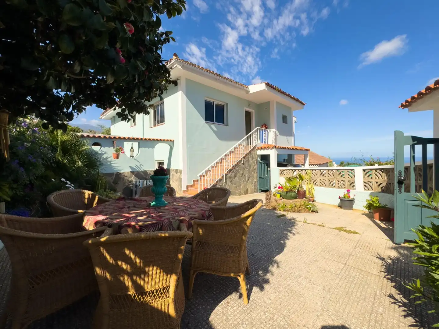 Vista exterior de Casa o xalet en venda en La Orotava amb Jardí privat
