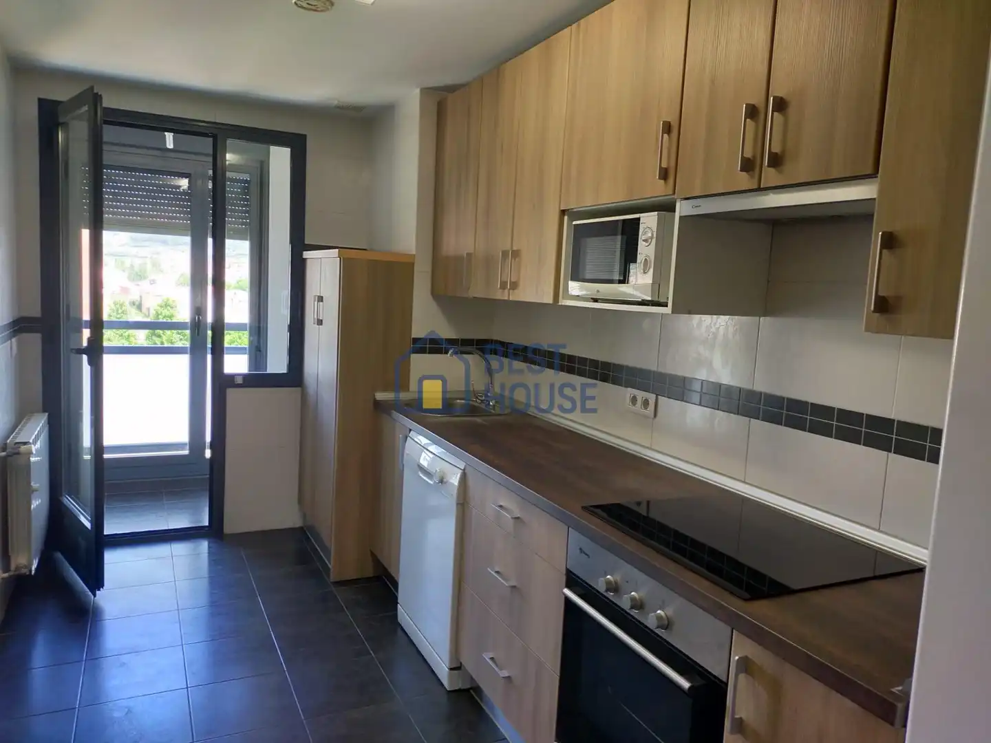 Cocina de Apartamento de alquiler en León Capital  con Calefacción y Trastero