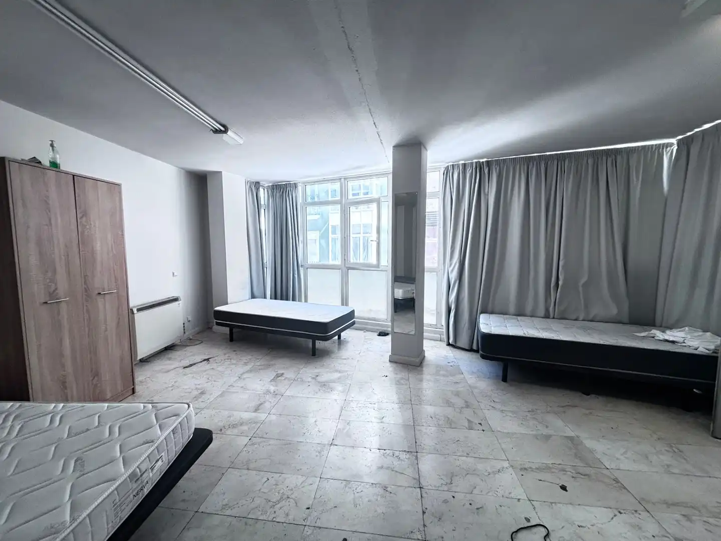 Schlafzimmer von Gebäude zum Verkauf in Burgos
