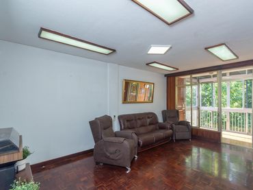 Piso con balcón en venta en Paseo ALFONSO XIII 21