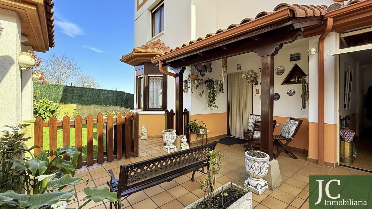 Terraza de Casa o chalet en venta en Limpias con Jardín privado