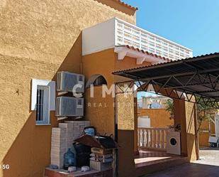 Exterior view of Single-family semi-detached for sale in La Nucia  with Air Conditioner, Terrace and Balcony