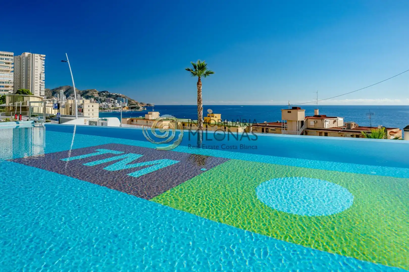 Piscina de Apartament en venda en Benidorm amb Aire condicionat, Terrassa i Traster