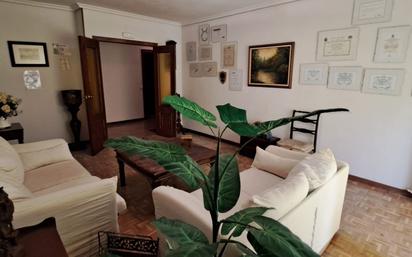 Sala d'estar de Pis en venda en Ávila Capital amb Calefacció i Traster