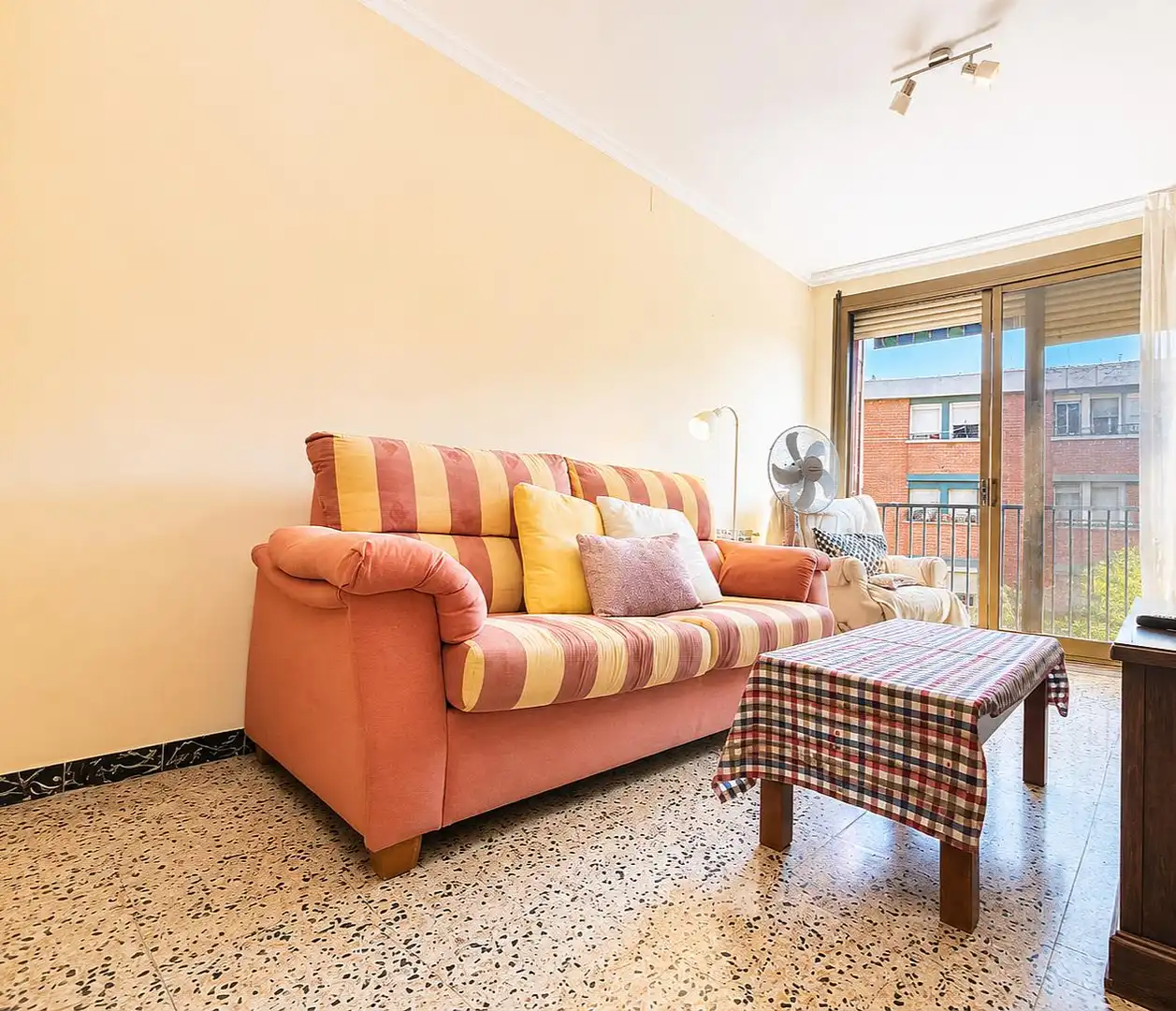 Sala de estar de Piso en venta en Granollers con Calefacción, Amueblado y Balcón