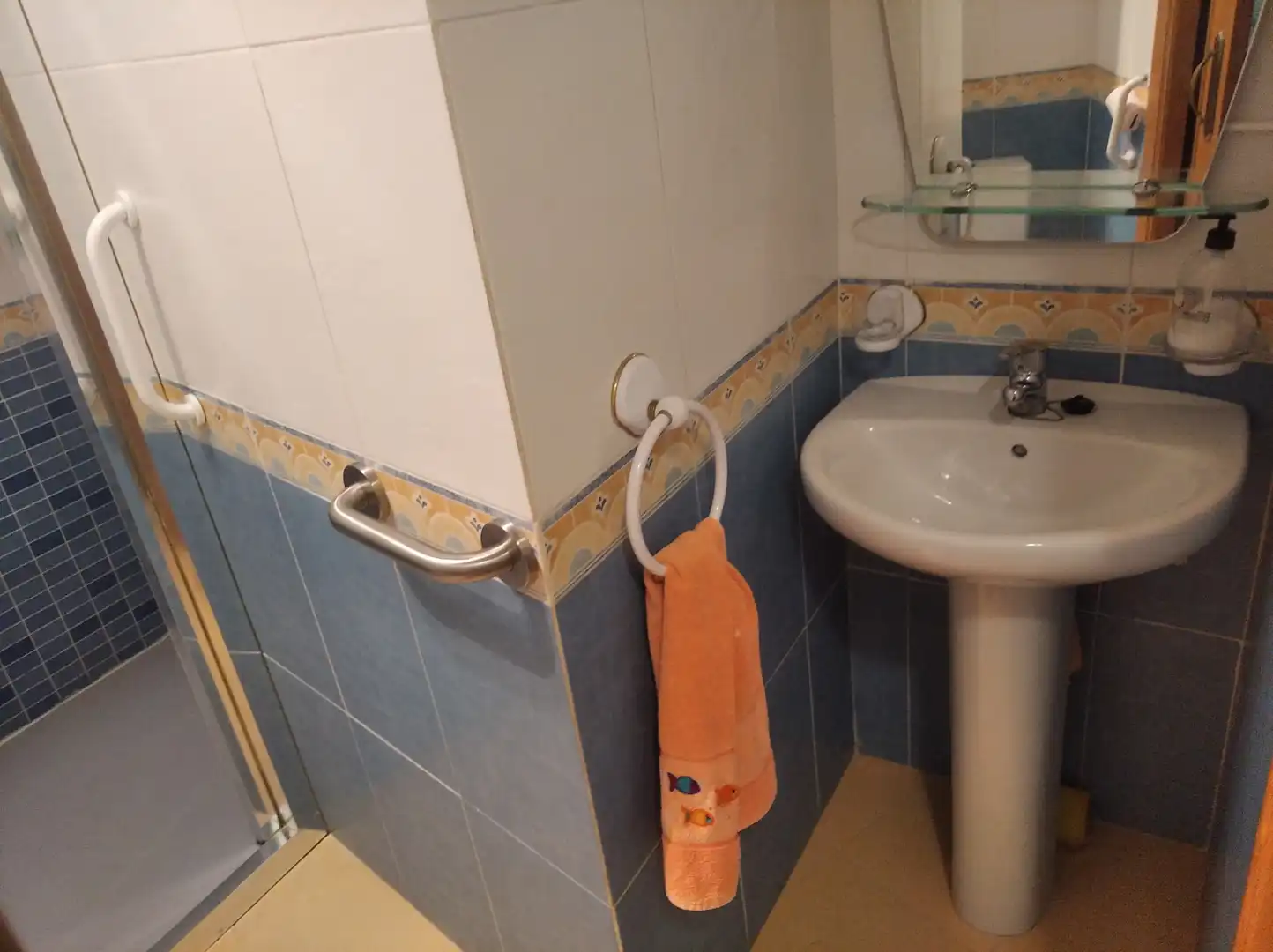 Badezimmer von Wohnung zum Verkauf in El Campello mit Klimaanlage, Heizung und Möbliert