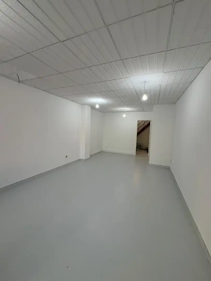 Geschaftsraum zur Miete in Girona