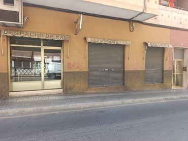Local comercial en venda a Calle Hernán Cortés 14