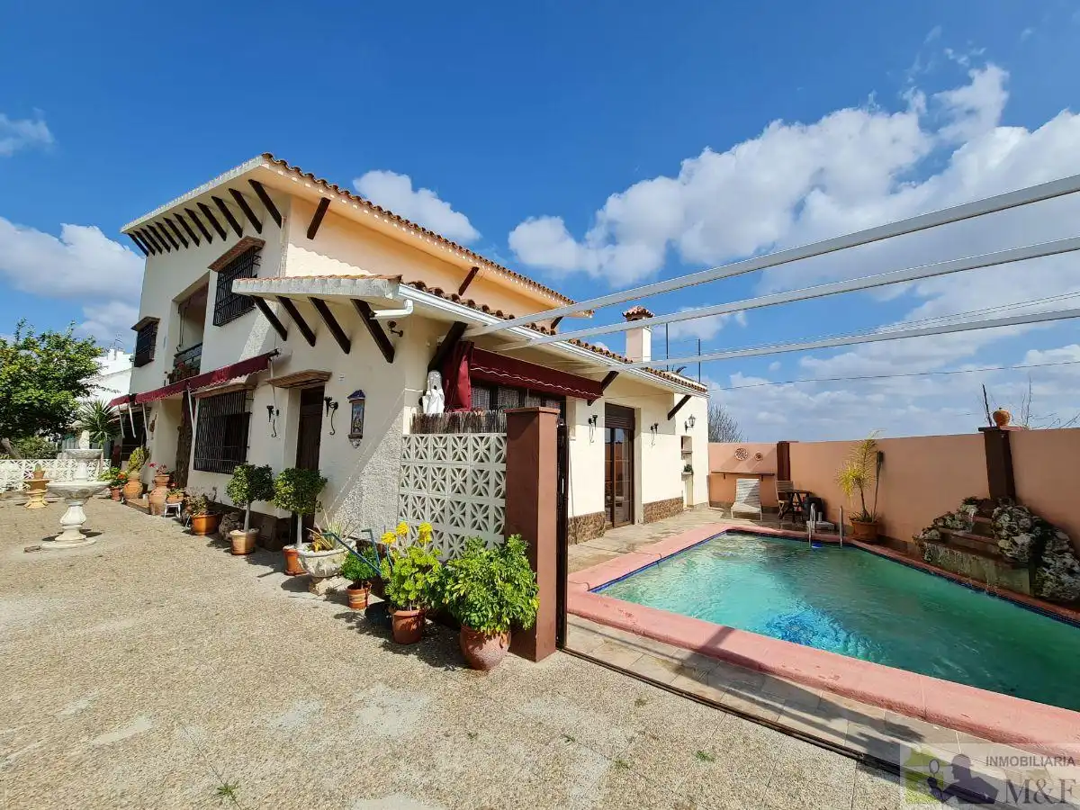 Vista exterior de Casa o chalet en venta en Palma del Río con Aire acondicionado, Calefacción y Trastero