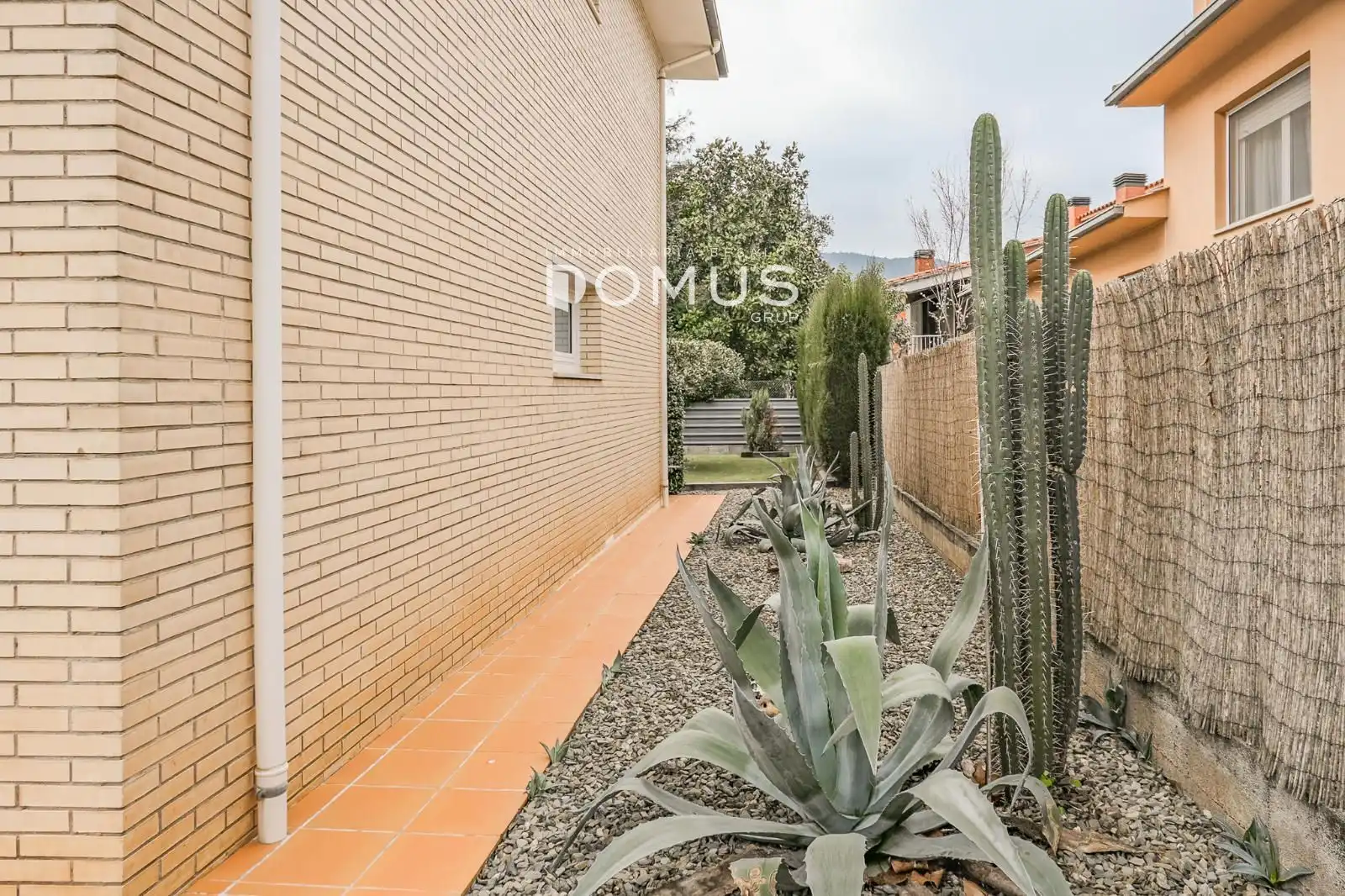 Exterior view of Houses for sale in Besalú  with Air Conditioner, Private garden and Terrace
