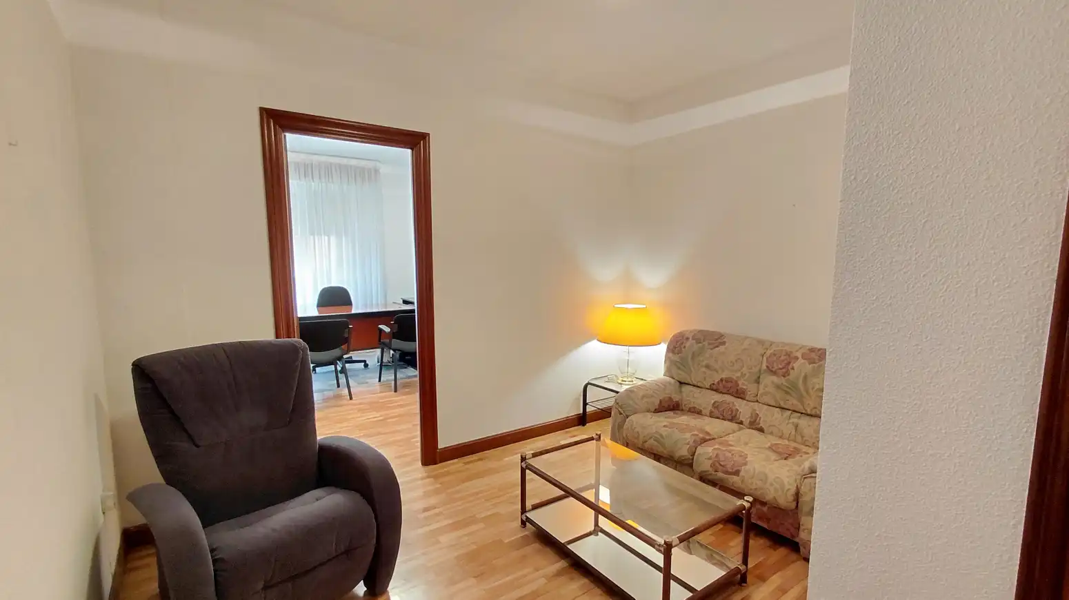 Sala d'estar de Oficina de lloguer en Burlada / Burlata