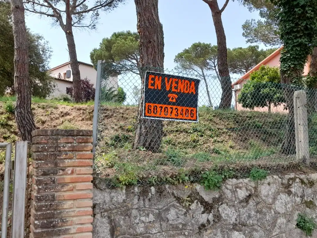 Terreno residencial en venta en Carrer de l'Urgell 27