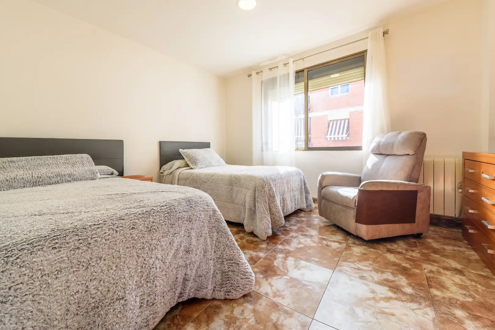 Schlafzimmer von Wohnung zum Verkauf in Tarragona mit Klimaanlage, Möbliert und Ofen