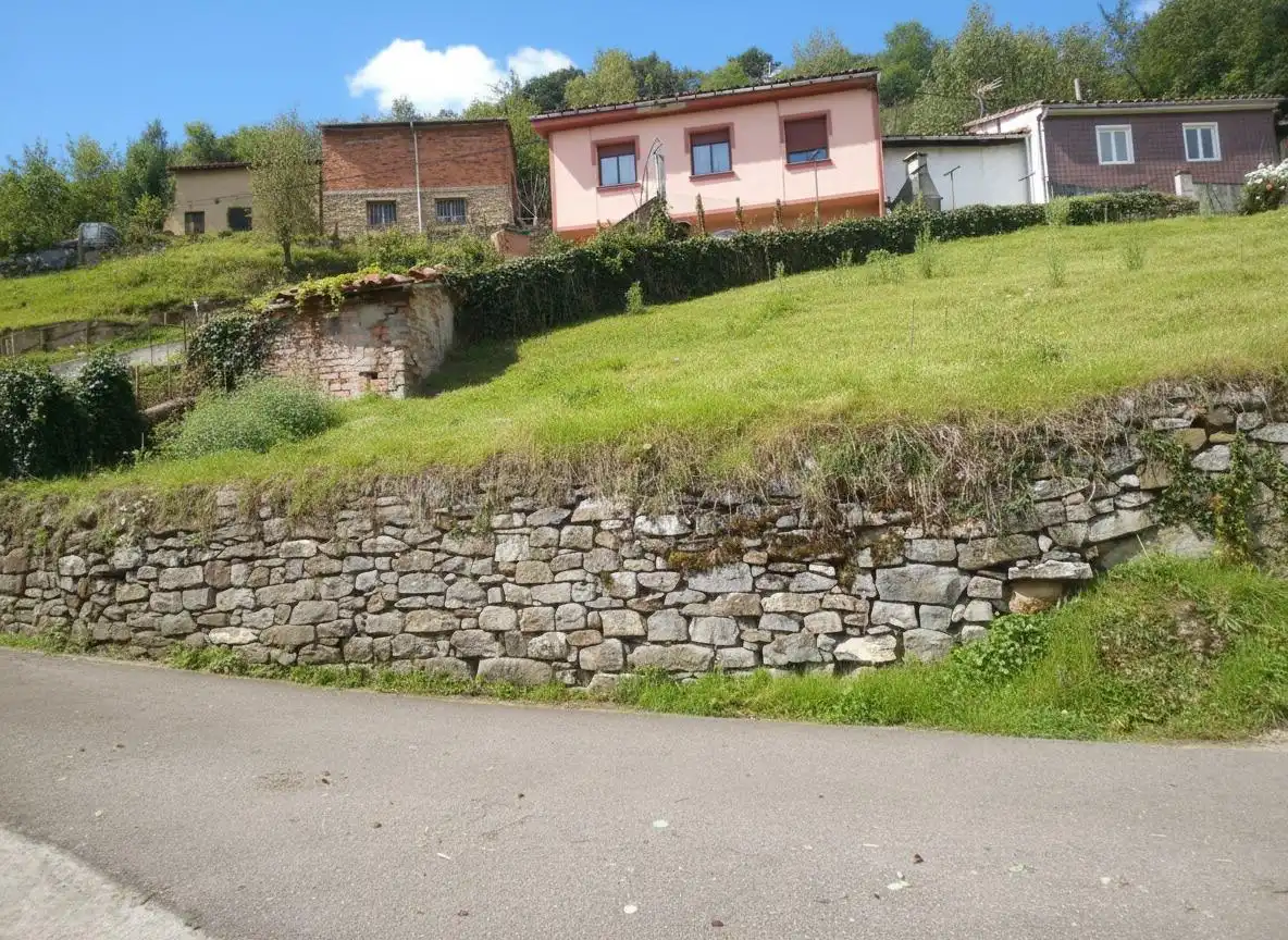 Residential zum Verkauf in Aller