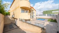 Vista exterior de Casa o xalet en venda en Cambrils amb Aire condicionat, Calefacció i Jardí privat