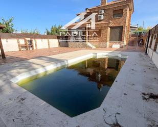 Swimming pool of House or chalet for sale in Casarrubios del Monte  with Air Conditioner, Heating and Terrace