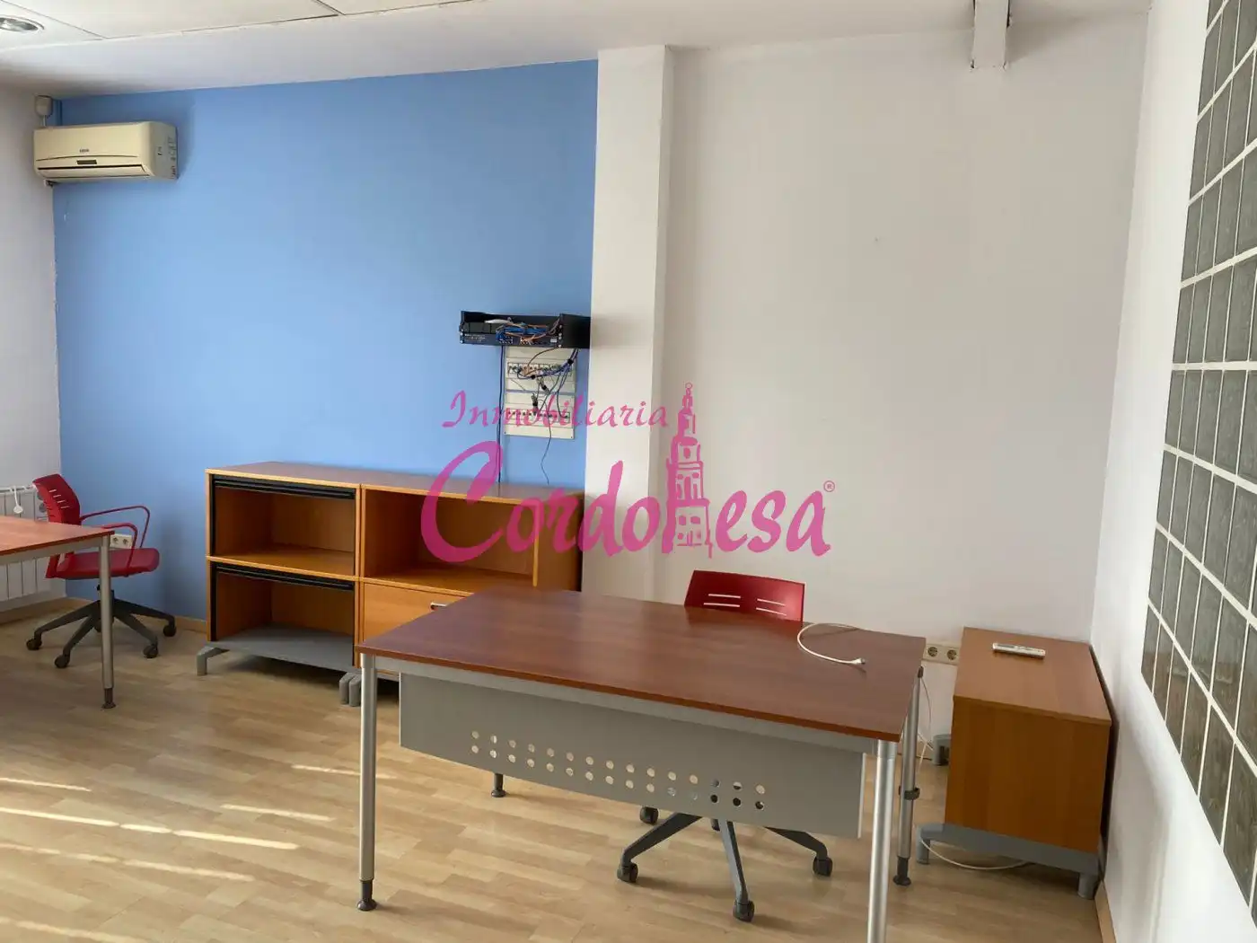 Oficina de alquiler en Alcolea
