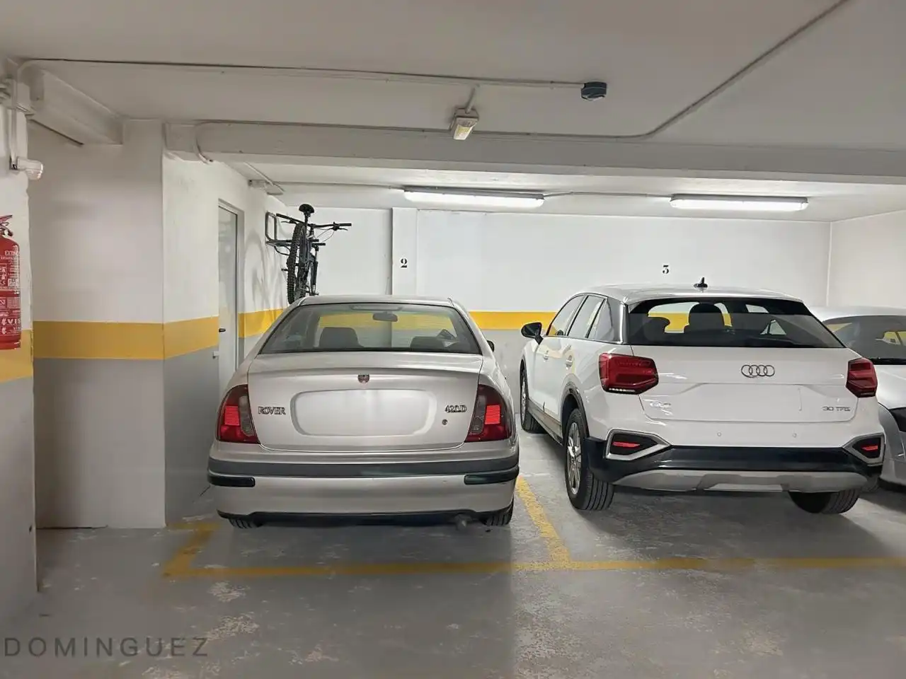 Parking de Estudio en venta en Vigo  con Calefacción y Amueblado