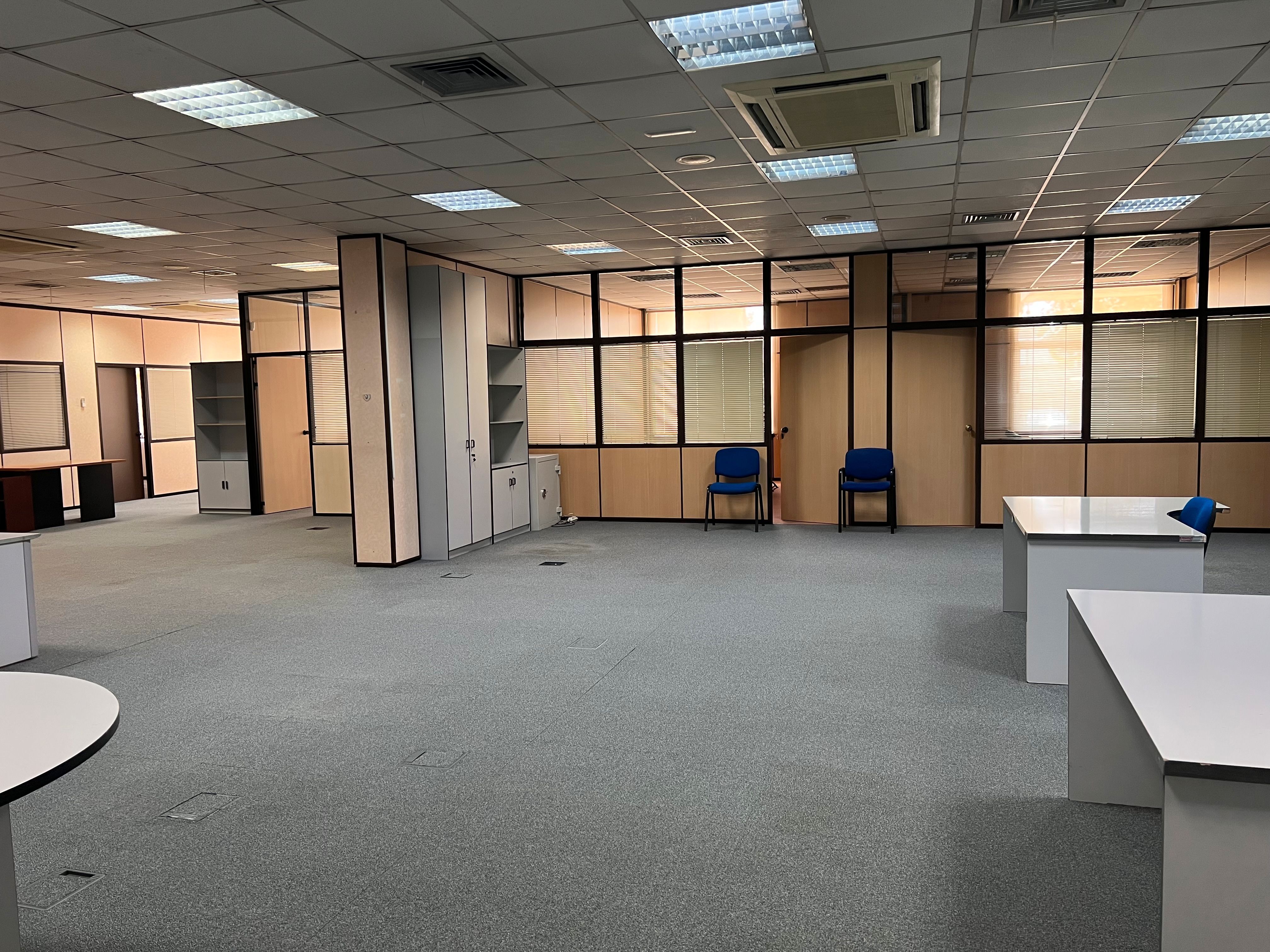 Office to rent in Coslada  with Air Conditioner, Storage room and Furnished