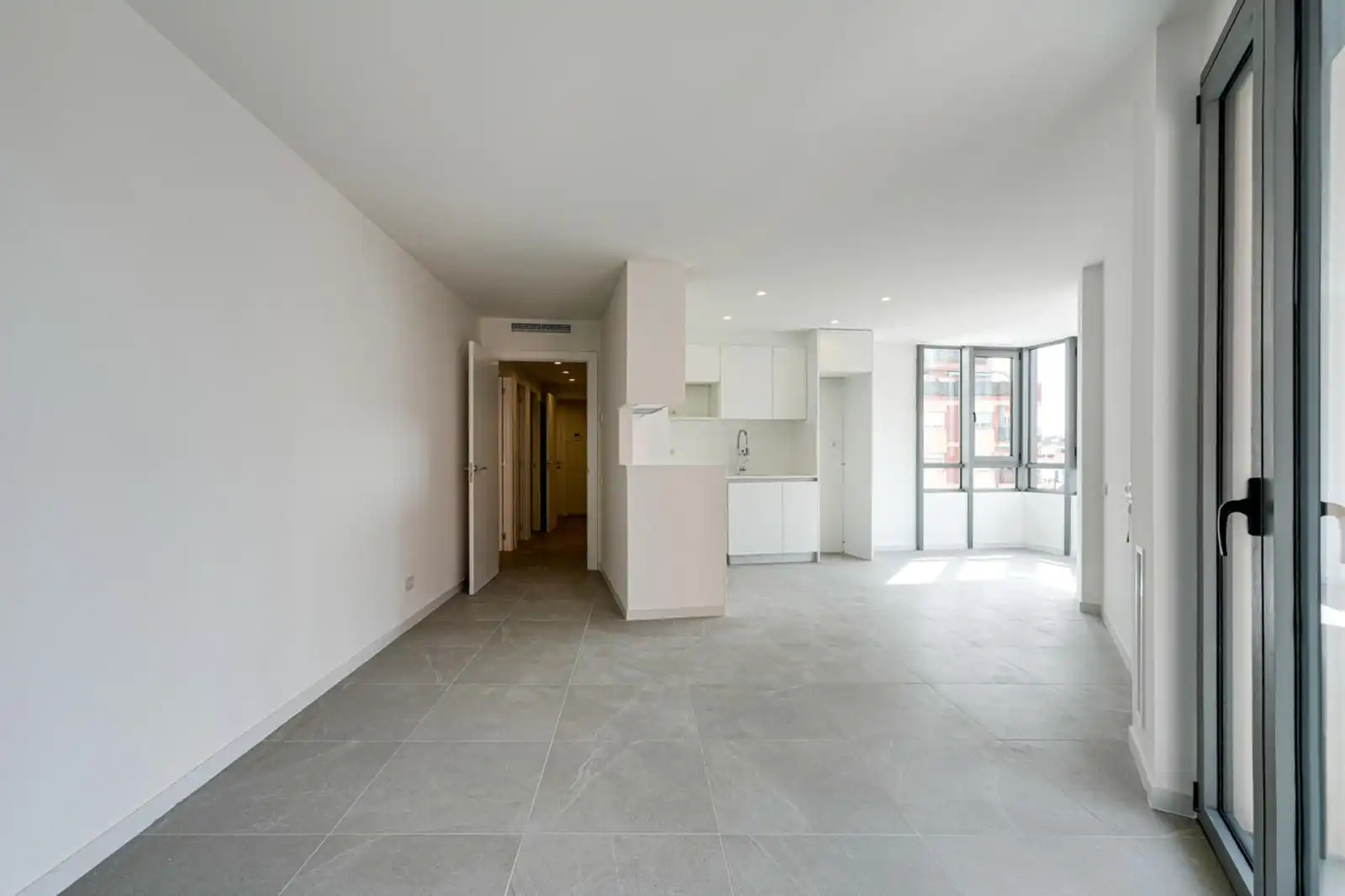 Piso en venta en L'Hospitalet de Llobregat con Terraza