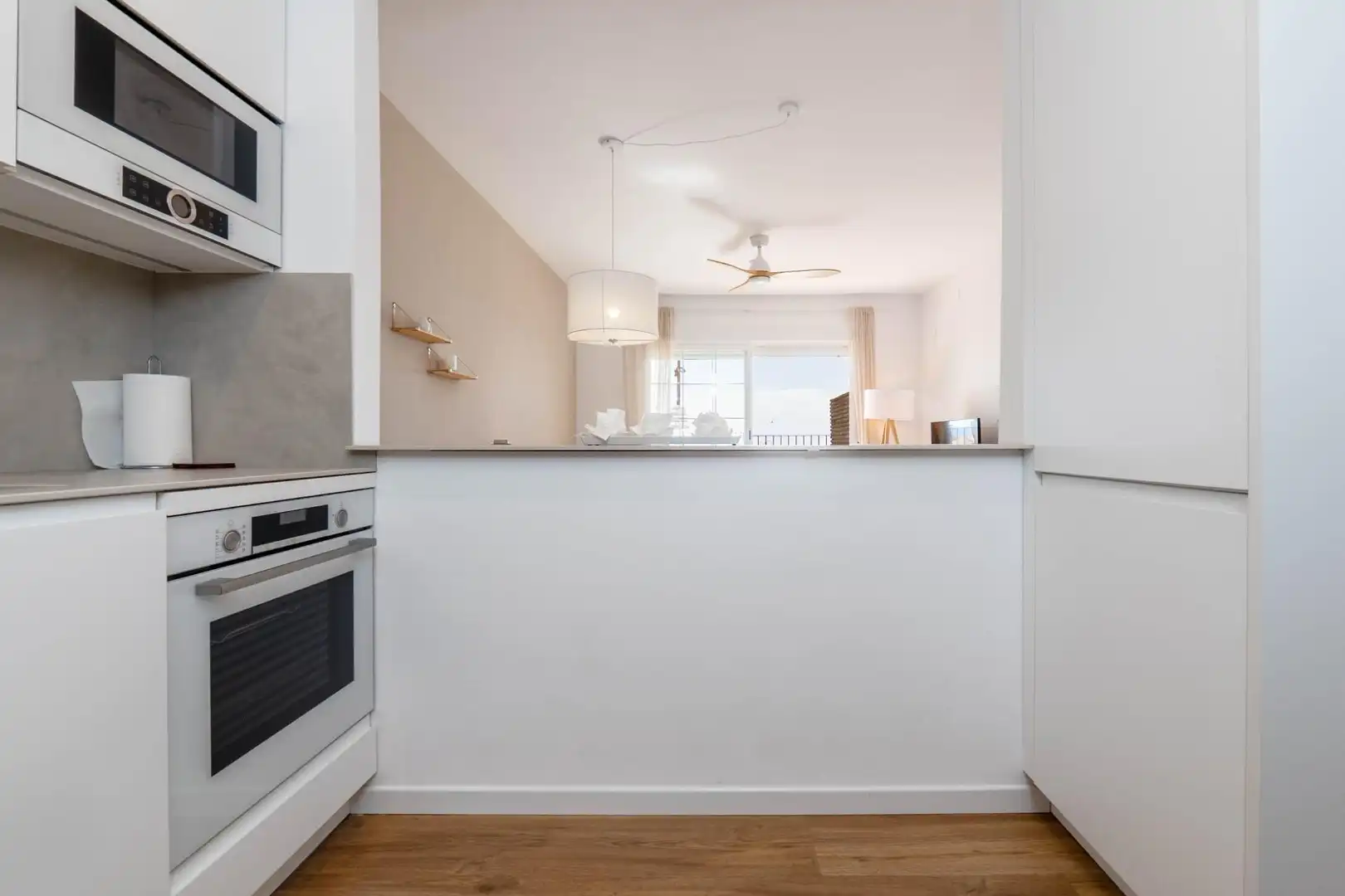 Cocina de Apartamento en venta en Almuñécar con Jardín privado, Terraza y Piscina comunitaria