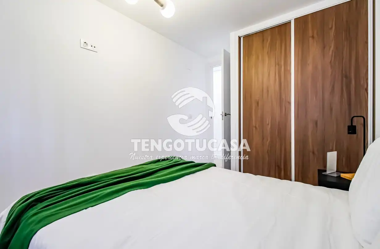Bedroom of Flat for rent in Madrid  with Air Conditioner, Heating and Furnished