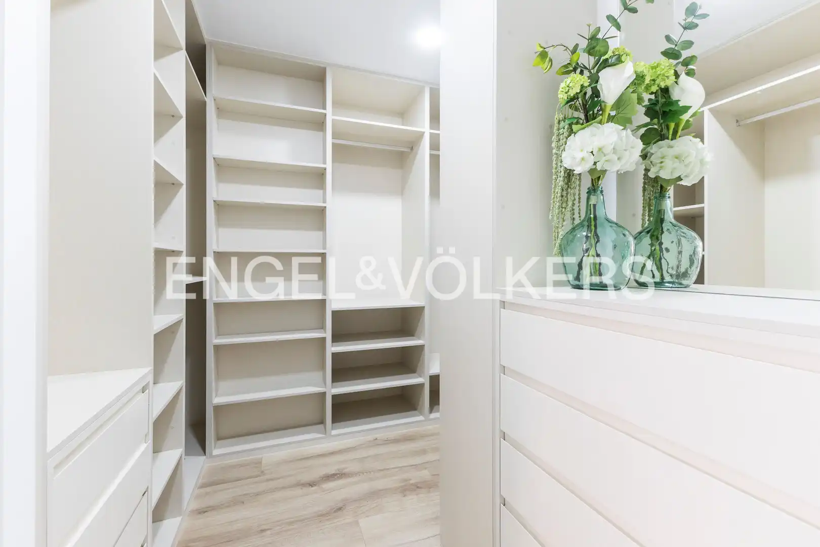 Flat for sale in Madrid  with Air Conditioner, Heating and Parquet flooring