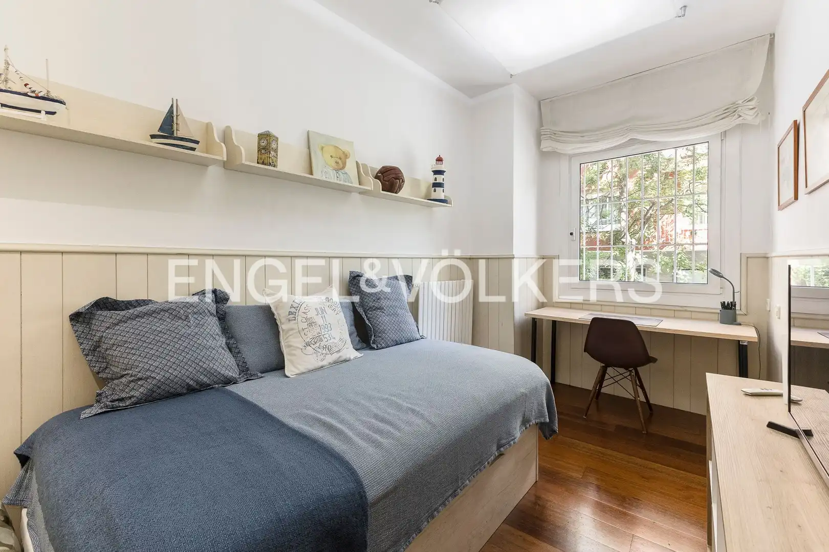 Bedroom of Flat for sale in Barcelona  with Air Conditioner, Heating and Furnished
