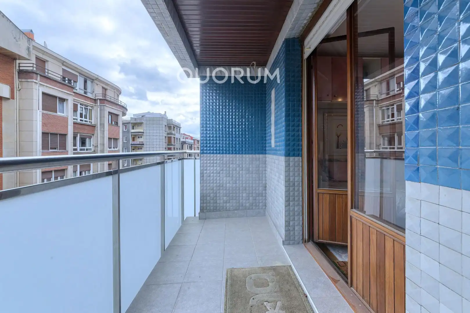 Terraza de Piso en venta en Basauri  con Calefacción, Terraza y Amueblado