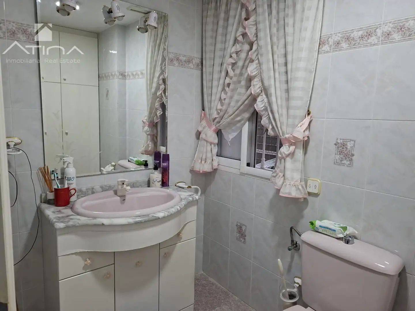 Badezimmer von Haus oder Chalet zum Verkauf in Gandia mit Klimaanlage, Privatgarten und Terrasse