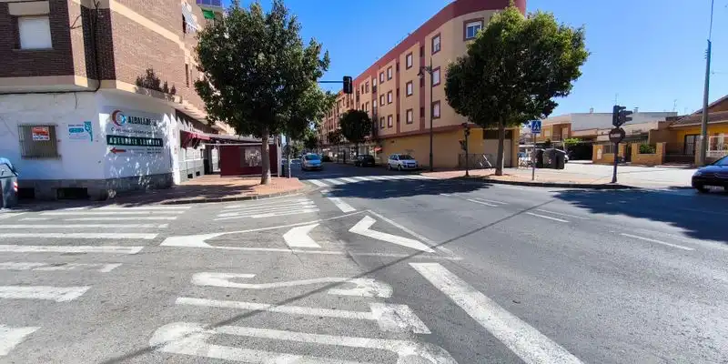 Außenansicht von Fabrikhallen zum Verkauf in Murcia