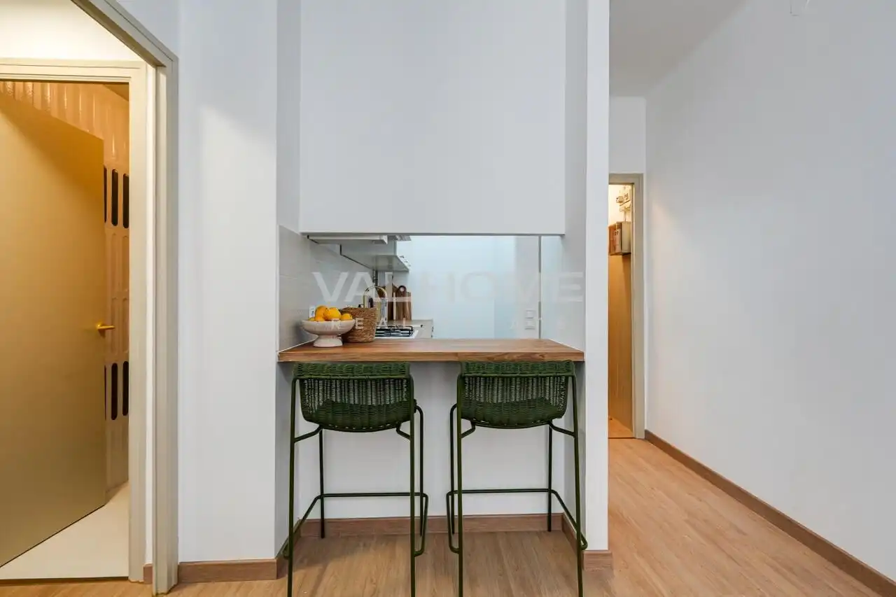 Küche von Wohnungen zum Verkauf in Barcelona mit Klimaanlage, Heizung und Balkon