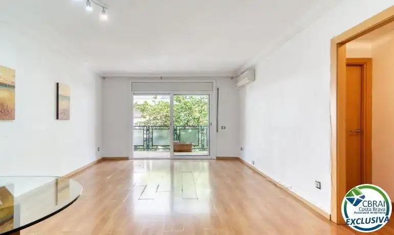 Living room of Apartments for sale in Roses  with Air Conditioner, Heating and Parquet flooring