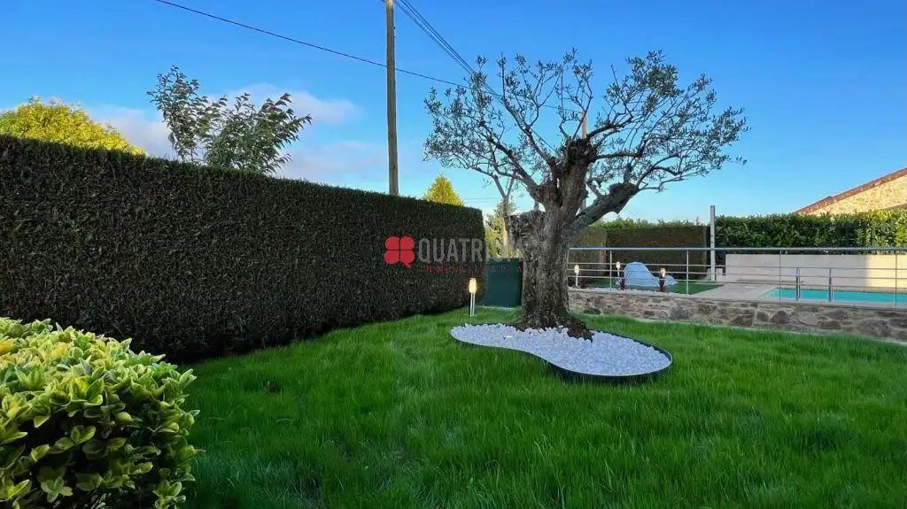 Houses for sale in Santiago de Compostela   with Heating, Private garden and Storage room