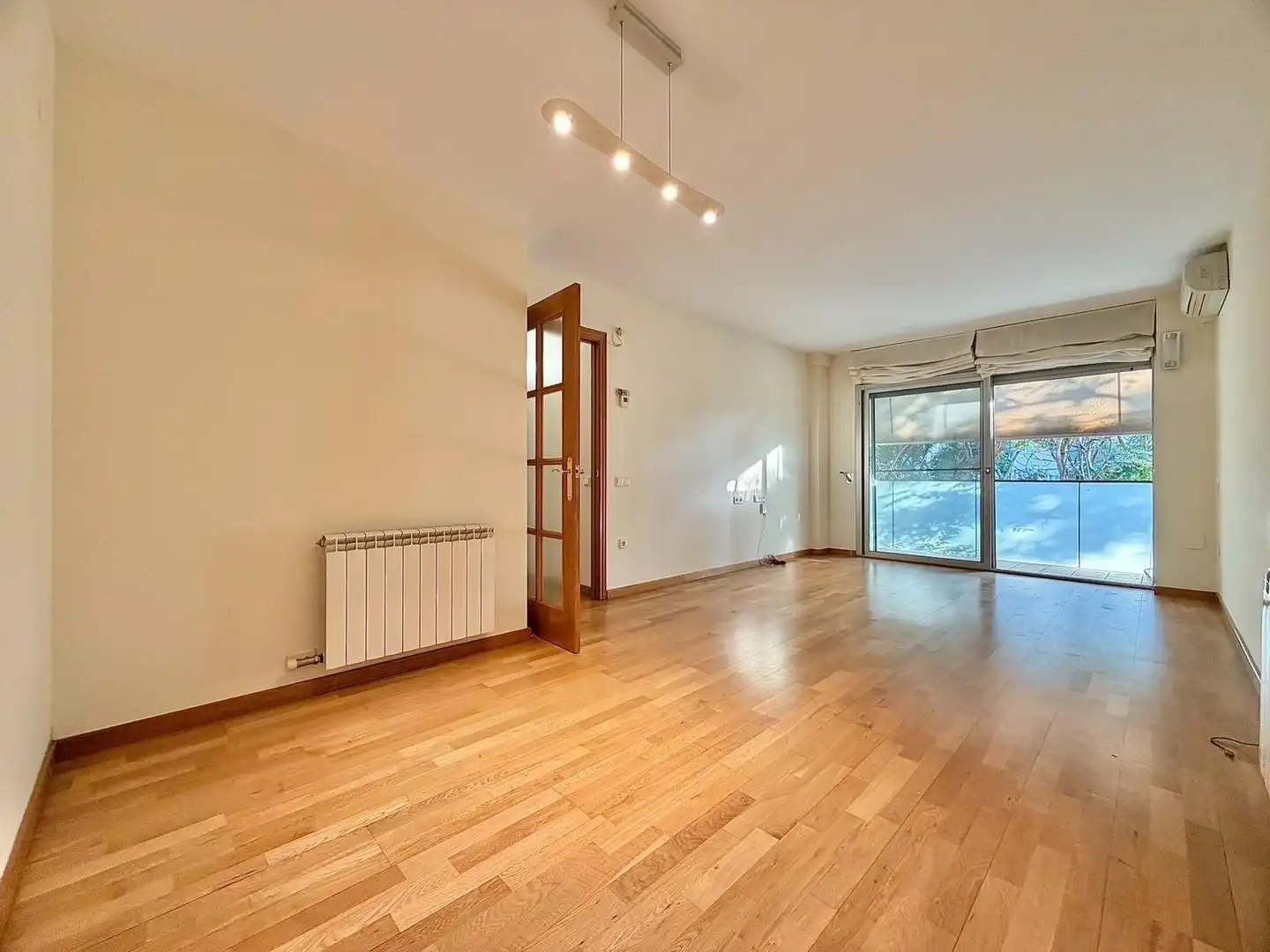 Sala de estar de Piso de alquiler en Terrassa con Calefacción, Parquet y Balcón