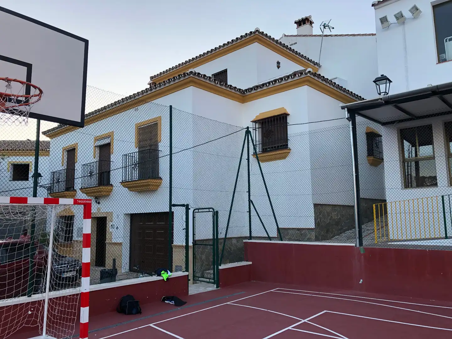 Vista exterior de Casa o xalet en venda en Atajate amb Terrassa i Moblat