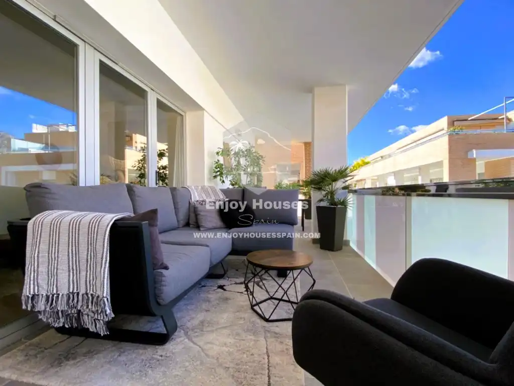 Apartamento con terraza en venta en Centro ciudad, imagen 2