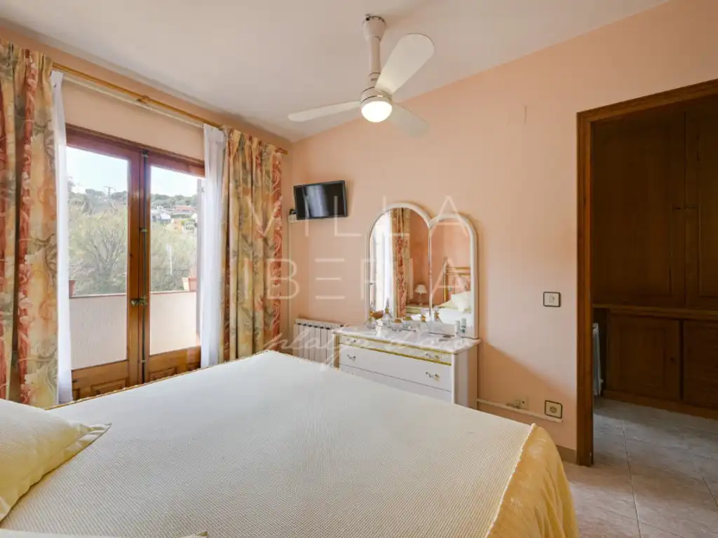 Dormitori de Casa o xalet en venda en Calonge i Sant Antoni amb Calefacció, Jardí privat i Terrassa